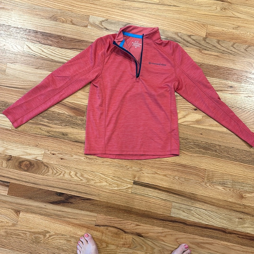 Vineyard vines youth Medium performance pullover